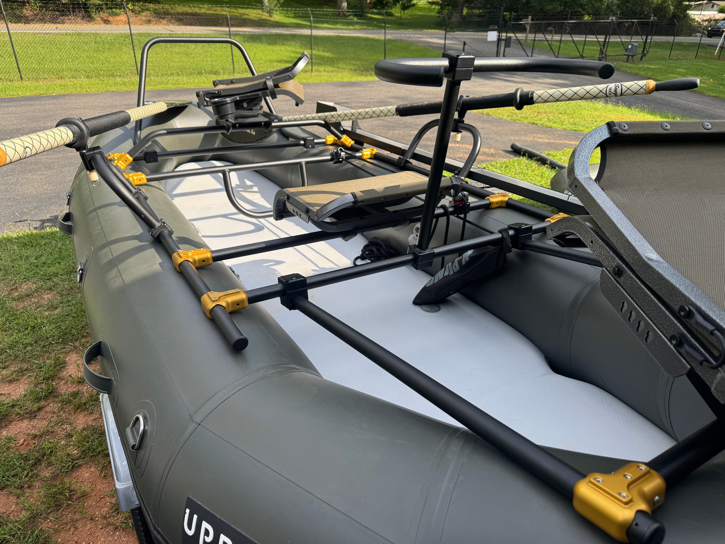 MULTI-PIECE 13' WESTERN